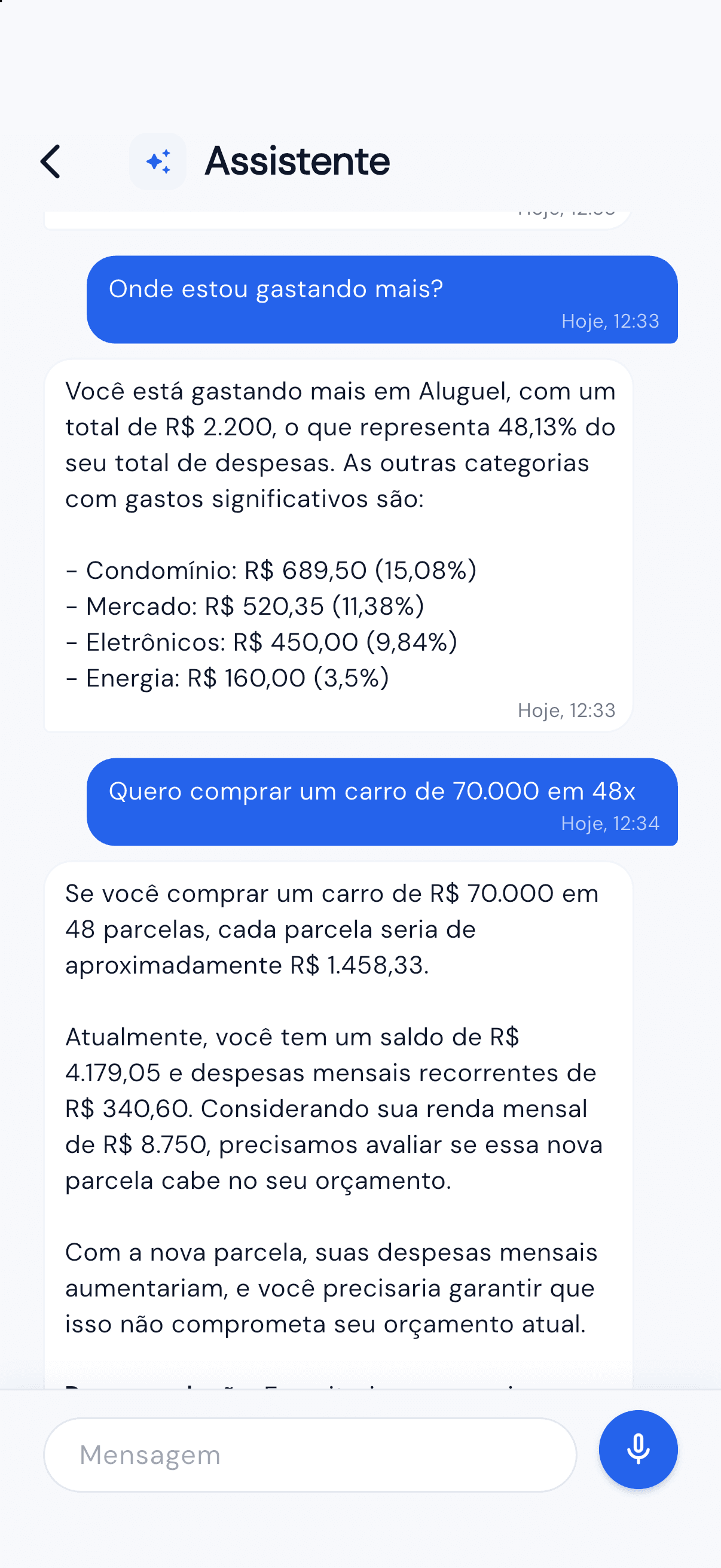 Assistente financeiro respondendo sobre gastos e parcelas